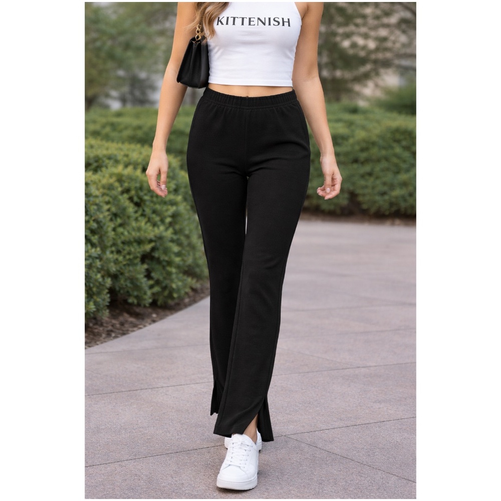 NWT Kittenish Black pull on pant with ankle side slits . Size Medium